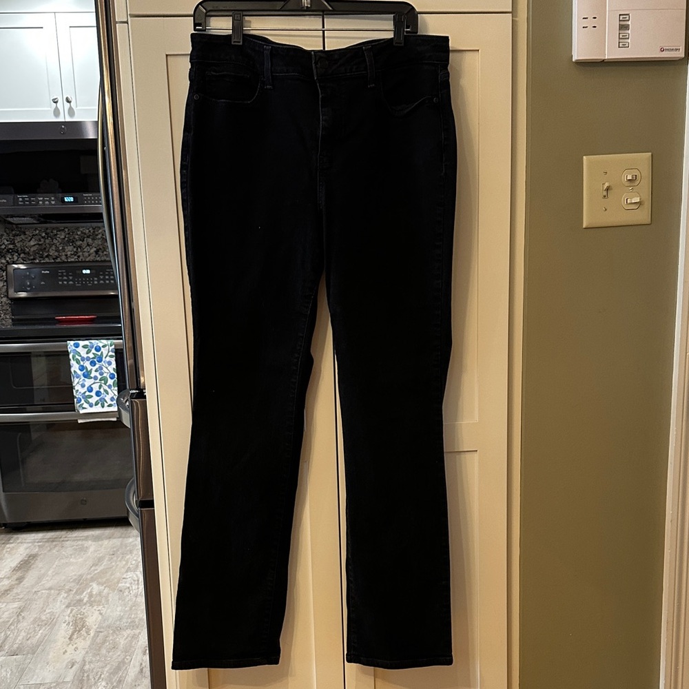 NYDJ Women's Straight Leg Jeans in Black